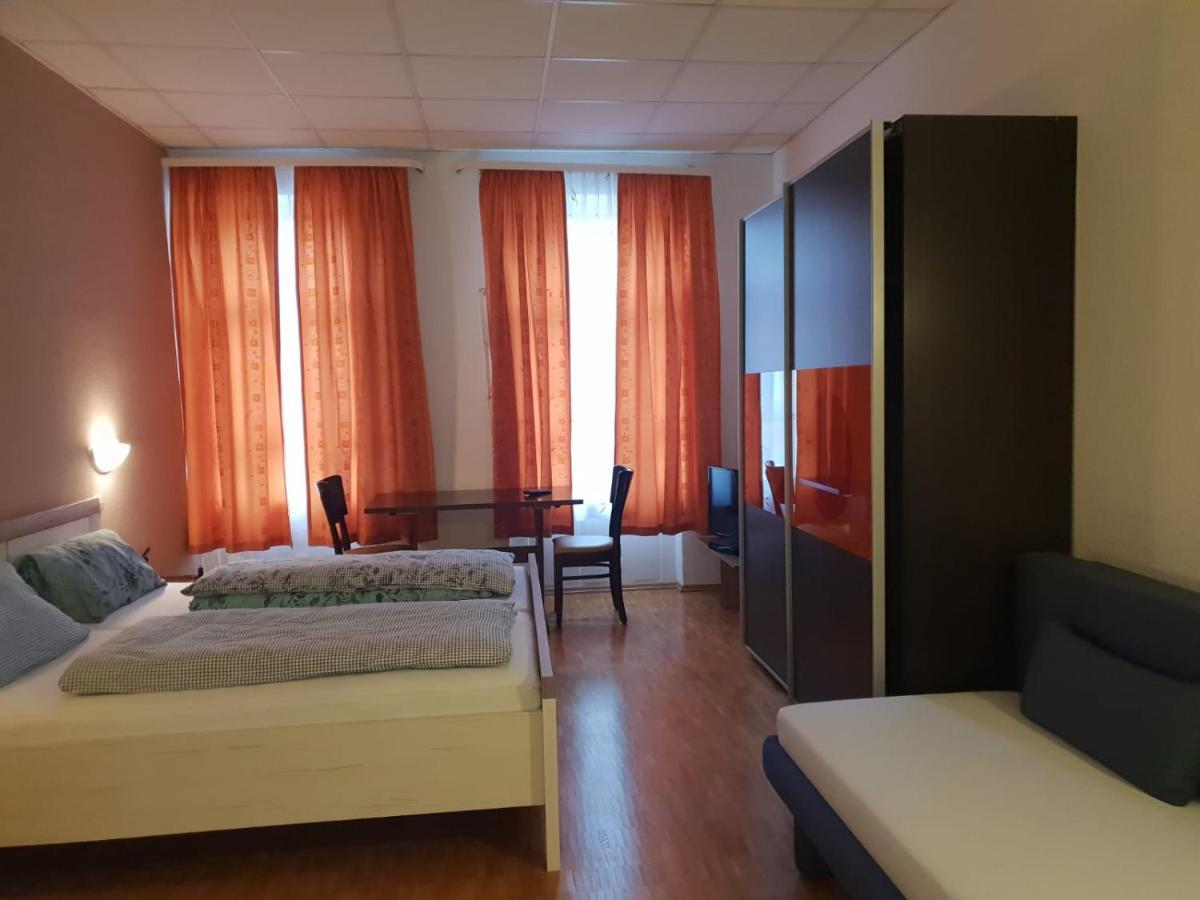 Trang Hotel Ращат Екстериор снимка