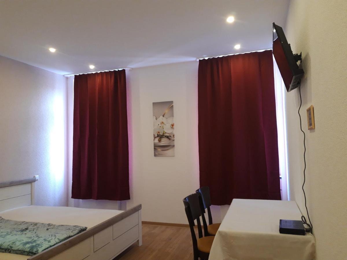 Trang Hotel Ращат Екстериор снимка