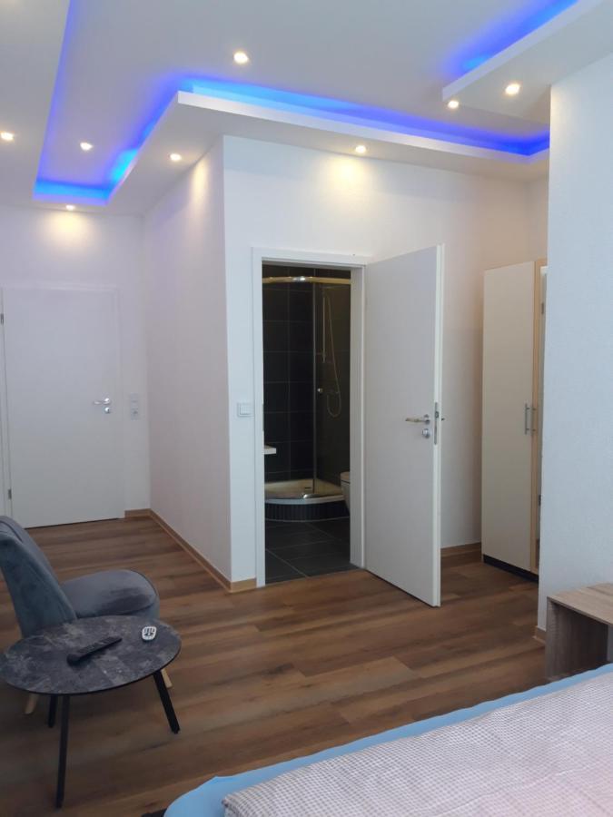 Trang Hotel Ращат Екстериор снимка