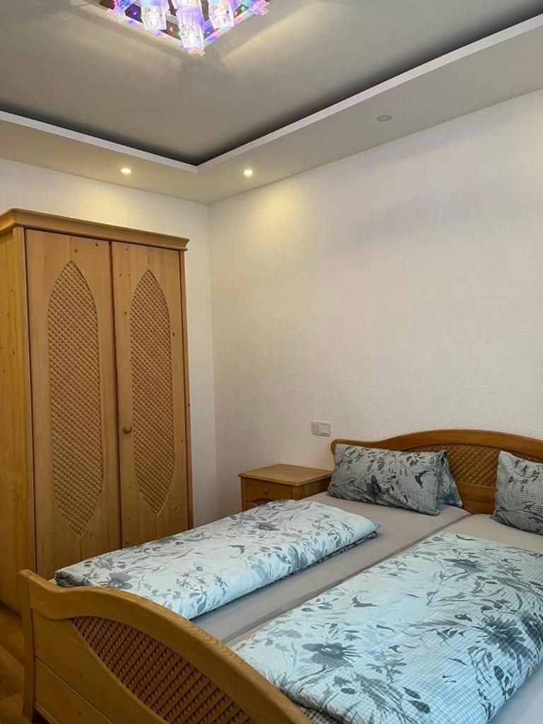 Trang Hotel Ращат Екстериор снимка
