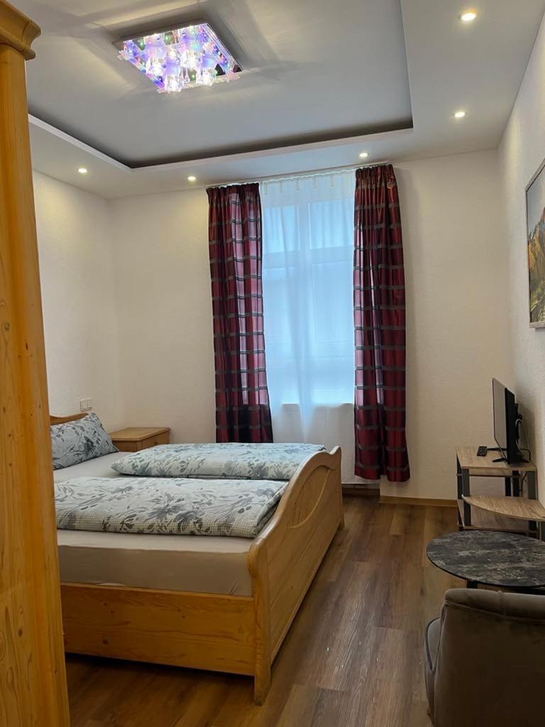 Trang Hotel Ращат Екстериор снимка