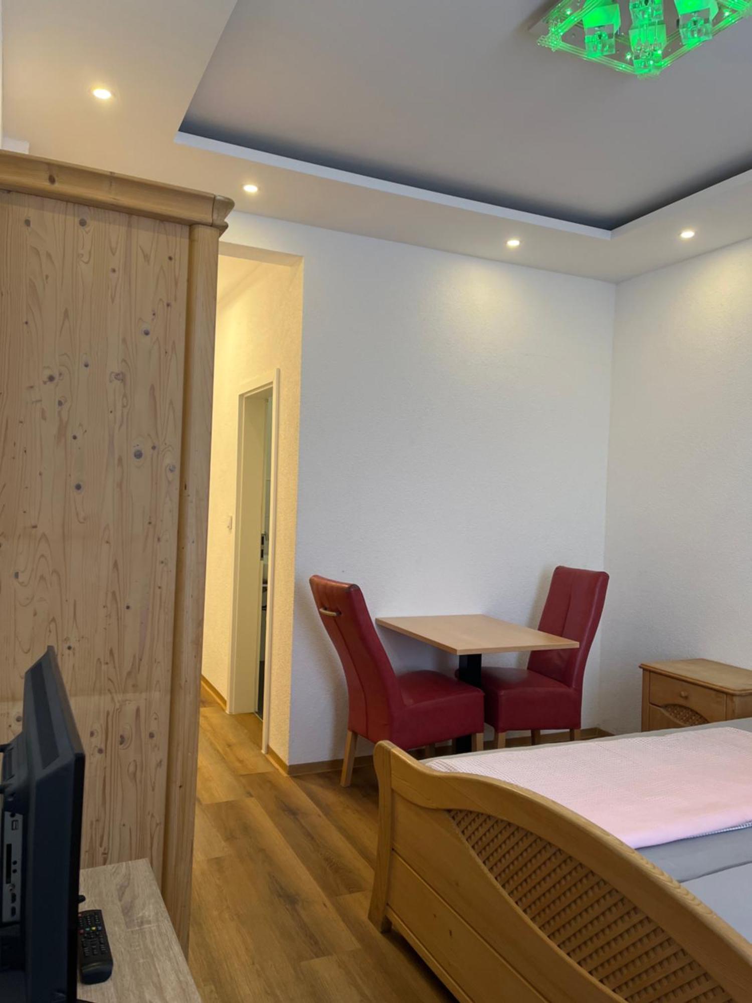 Trang Hotel Ращат Екстериор снимка