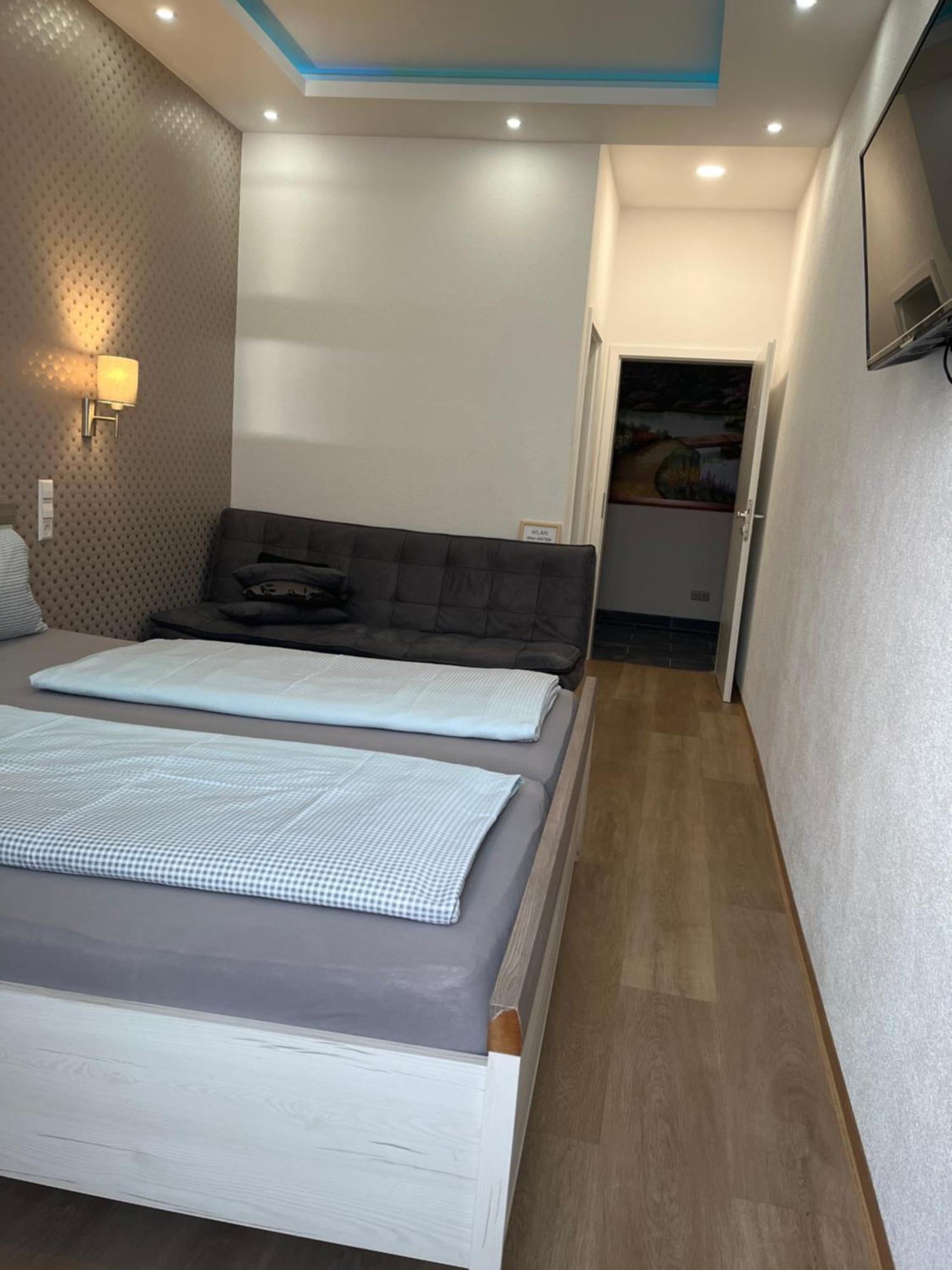 Trang Hotel Ращат Екстериор снимка